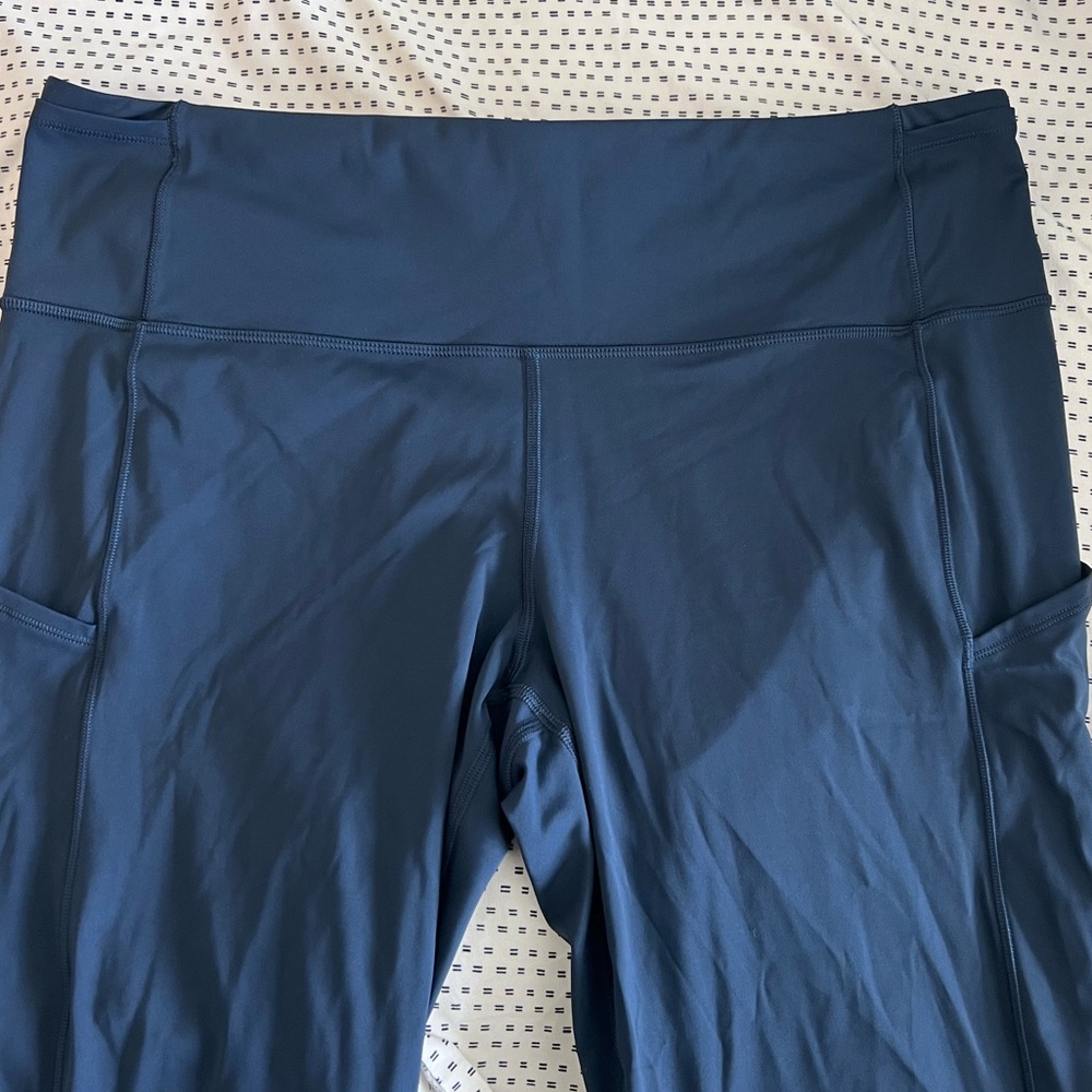 3/4 lululemon leggings